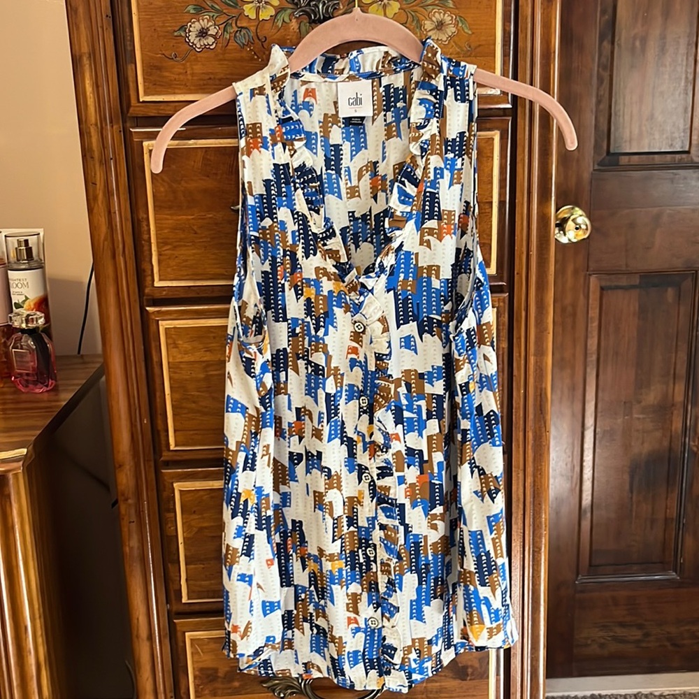 CAbi Sleeveless V-Neck Print Blouse in White, Blue & Brown